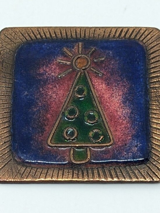 Jewelry - Vintage Copper Enamel Christmas Tree Pin Brooch With Textured Edge Holiday Gift